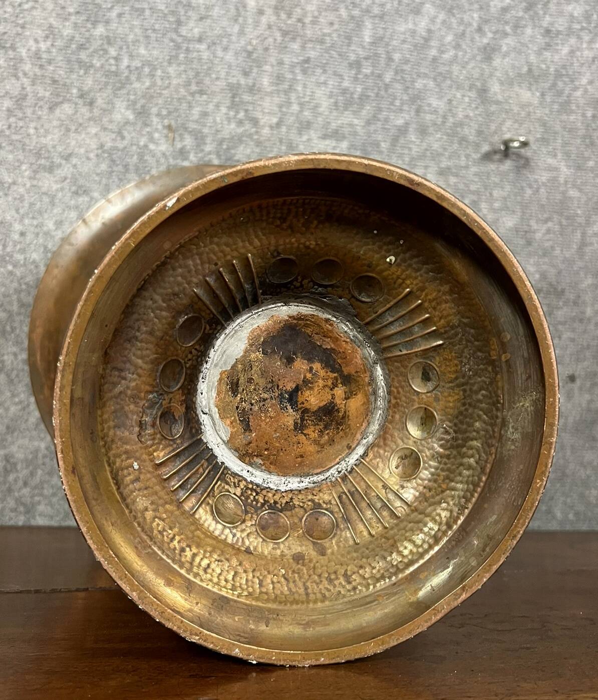 Art Nouveau period Medicis vase in gilded brass circa 1900