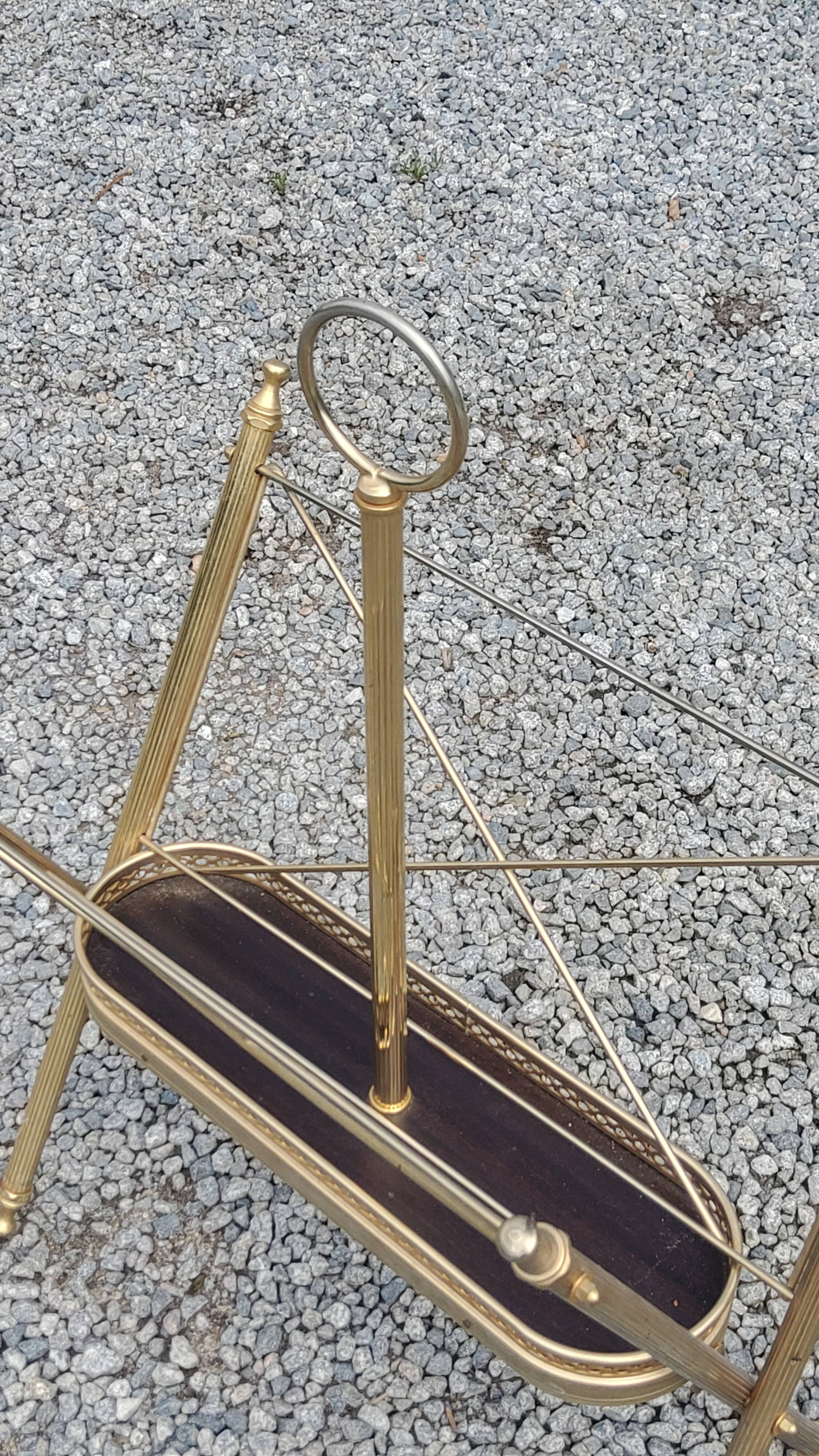Vintage magazine rack from the 60s in neo-classical style in gold metal and mahogany