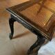 Table basse ancienne laquée noire & cannage – décor peint – fin XIXe