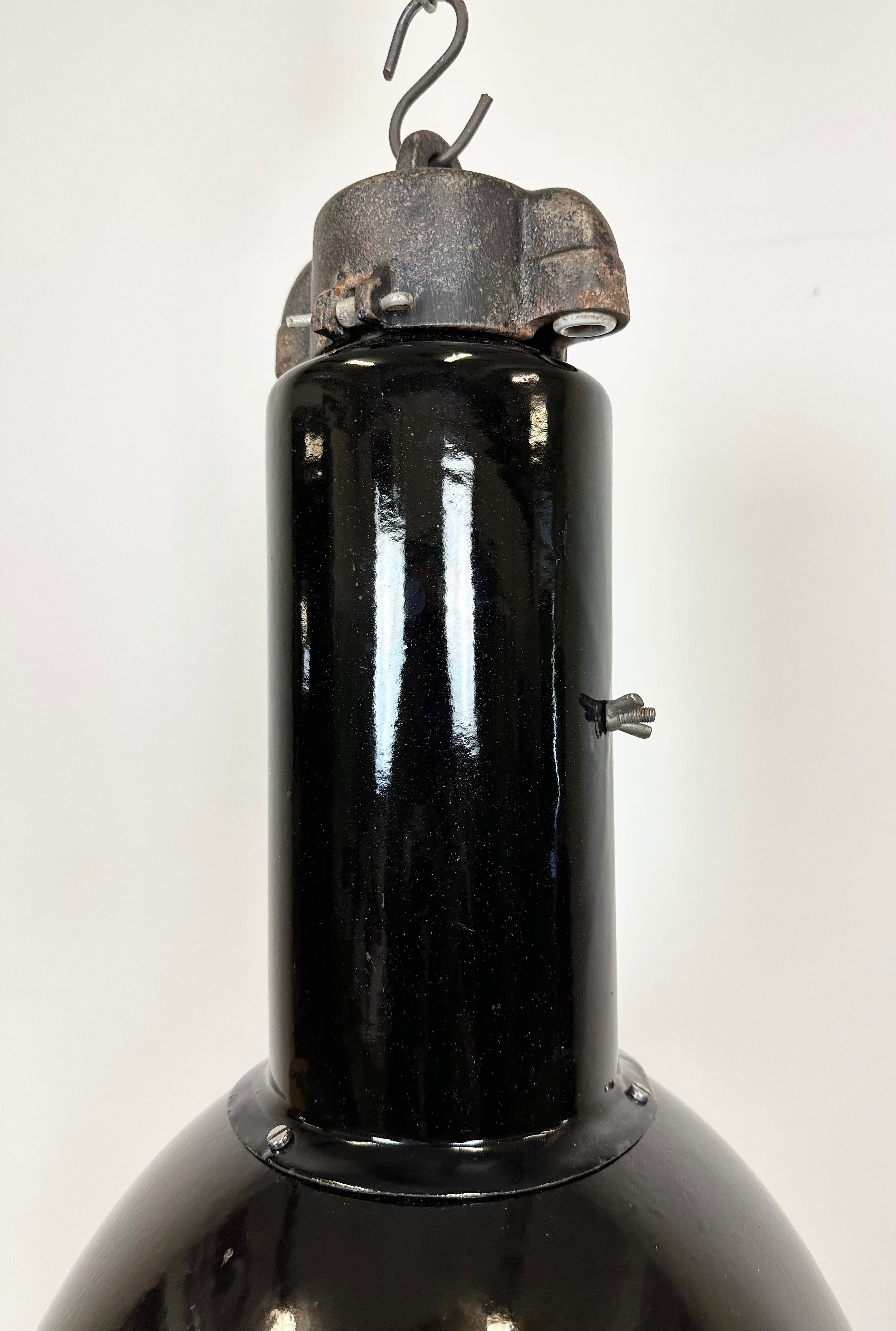 Set of 4 industrial bauhaus black enamel pendant lamps, 1960s