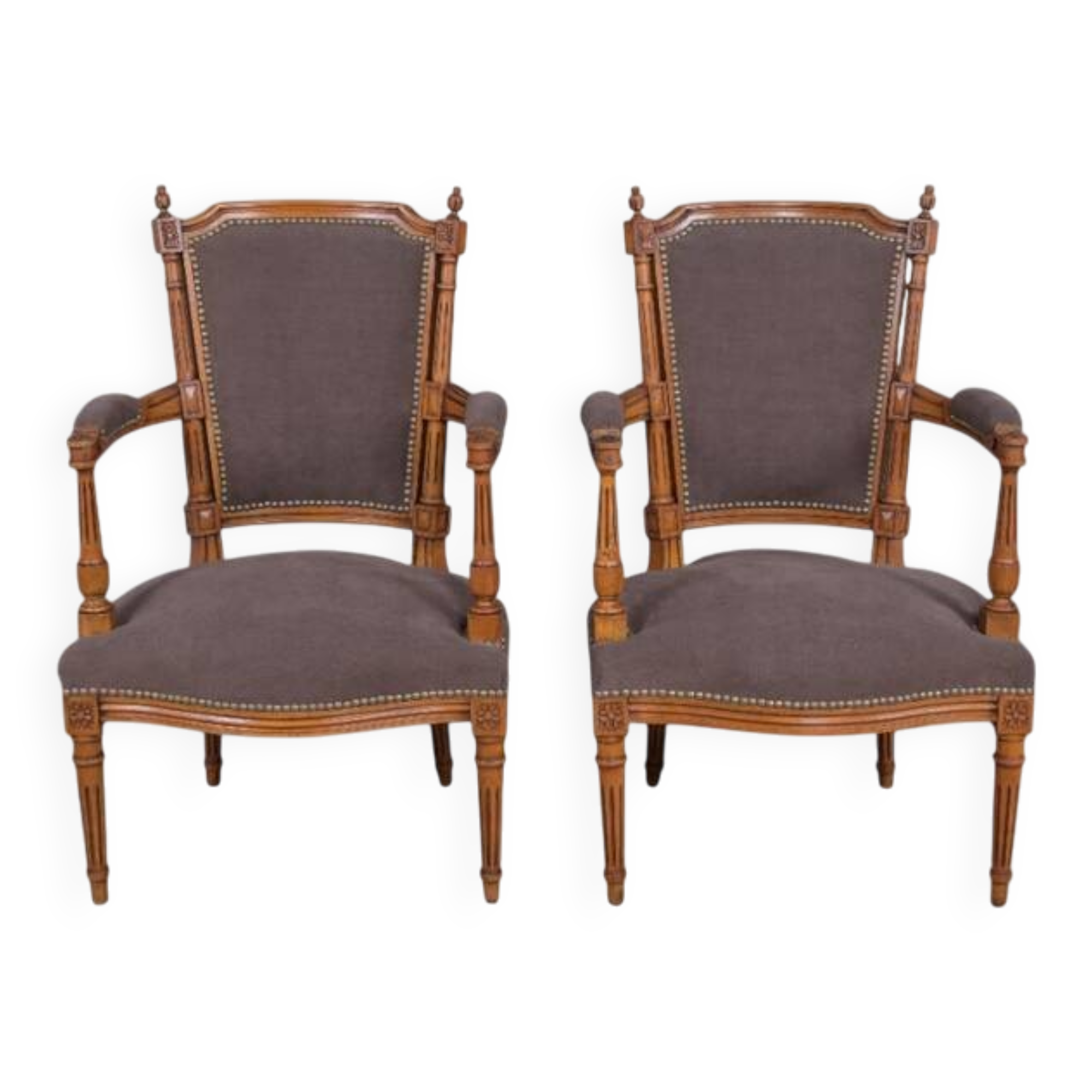 Paire de fauteuils en hêtre teinté, style Louis XVI – 1950