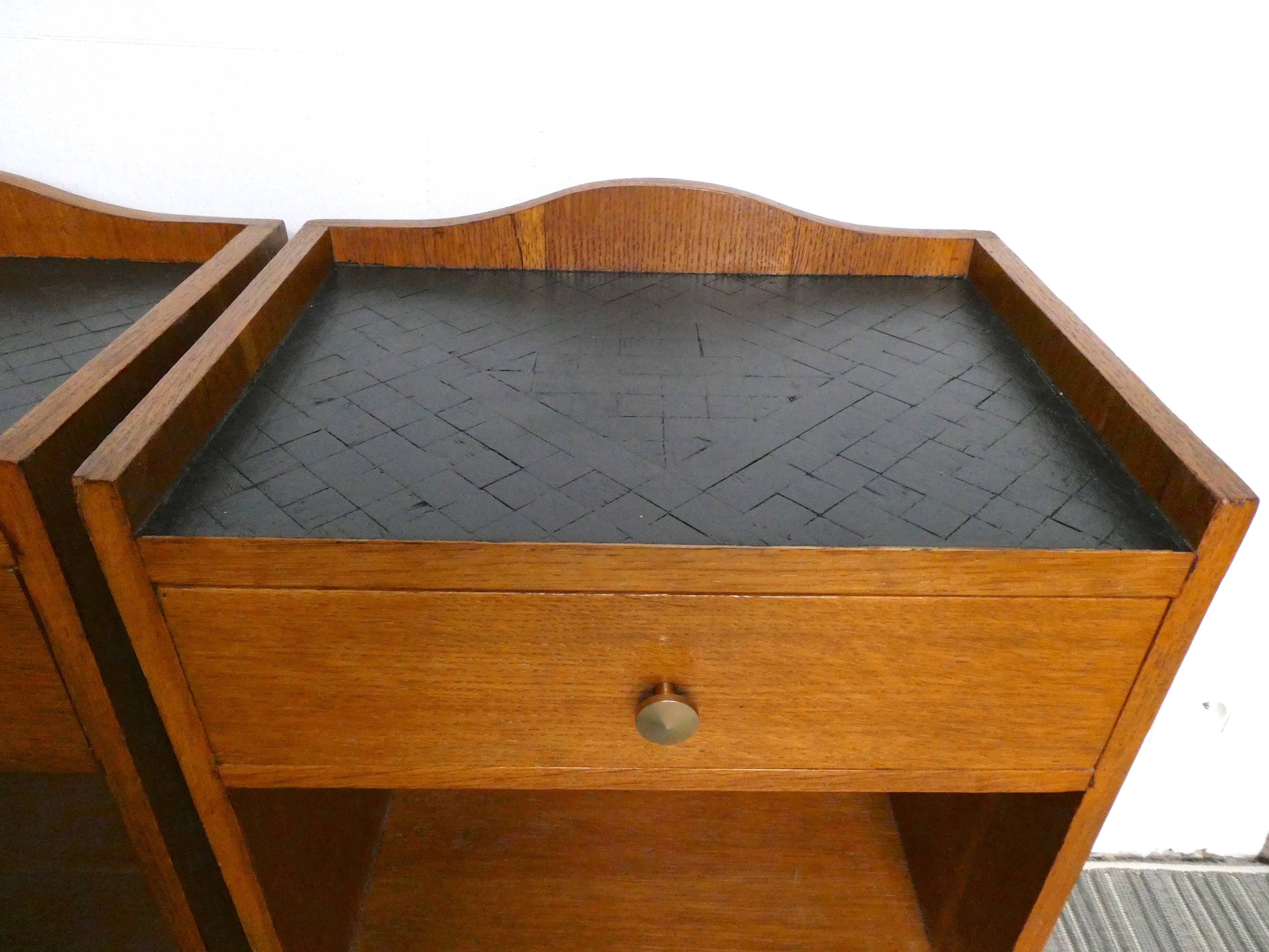 Paire de chevets des années 60