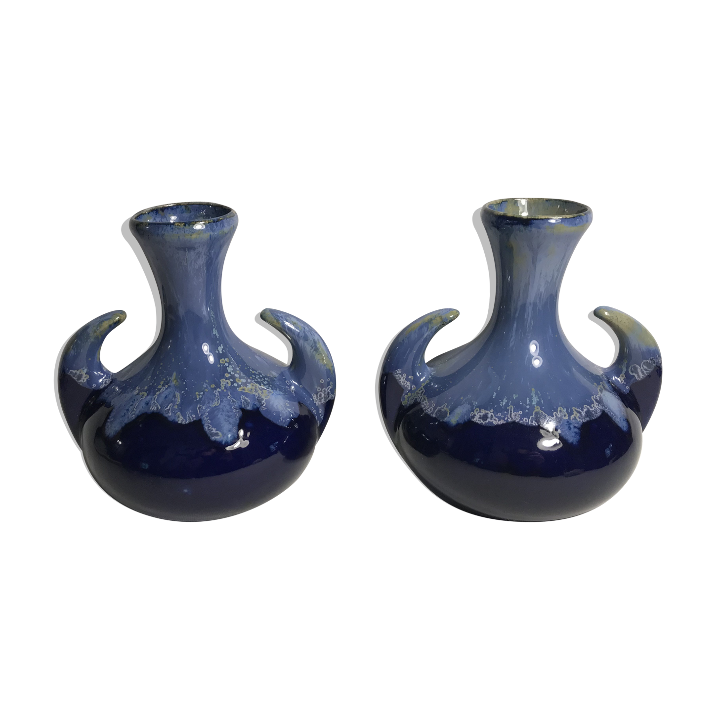 Pair of 2 ceramic vases