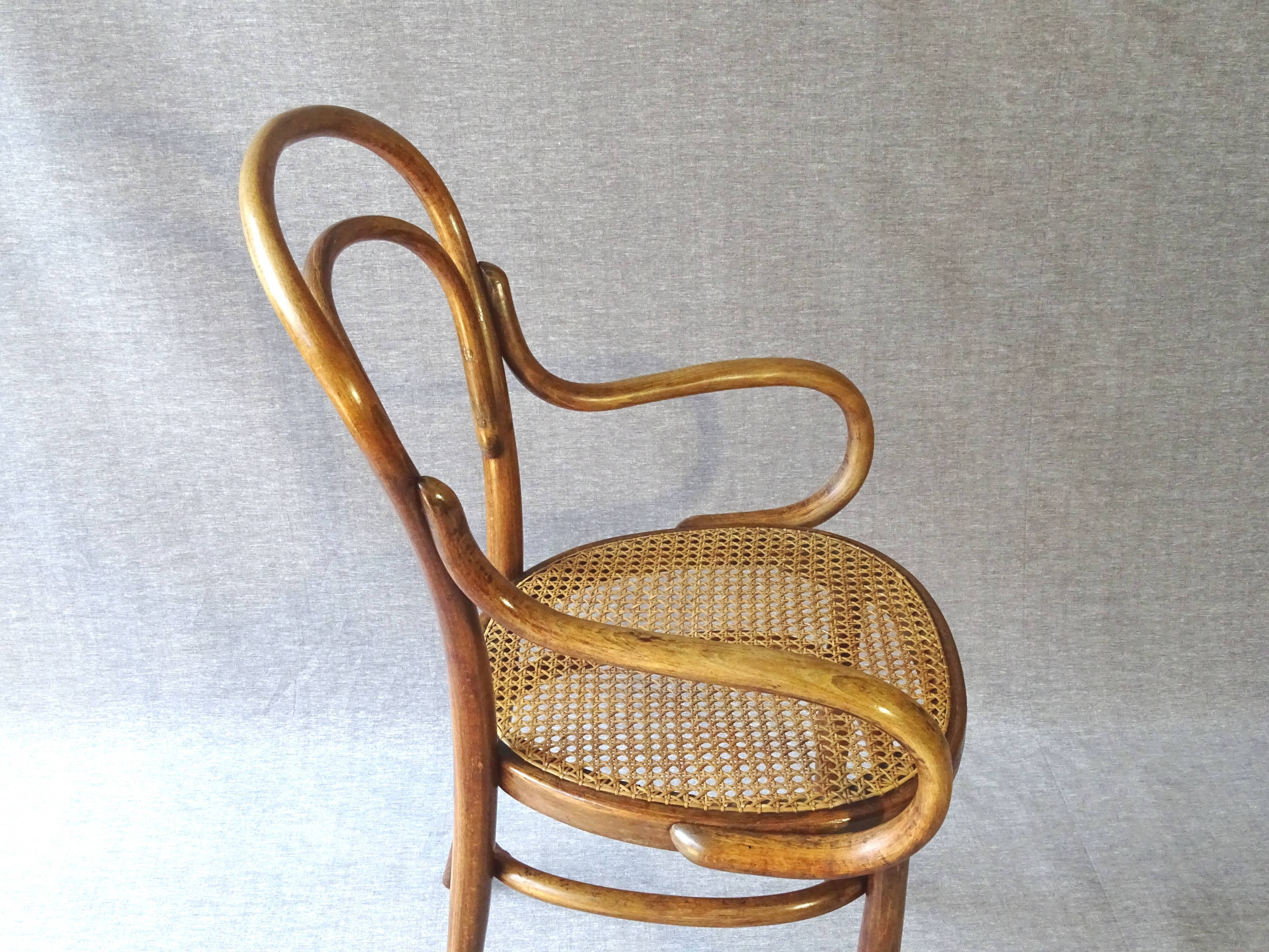 Viennese armchair in bentwood type canned bistro, circa 1900 UNGVAR