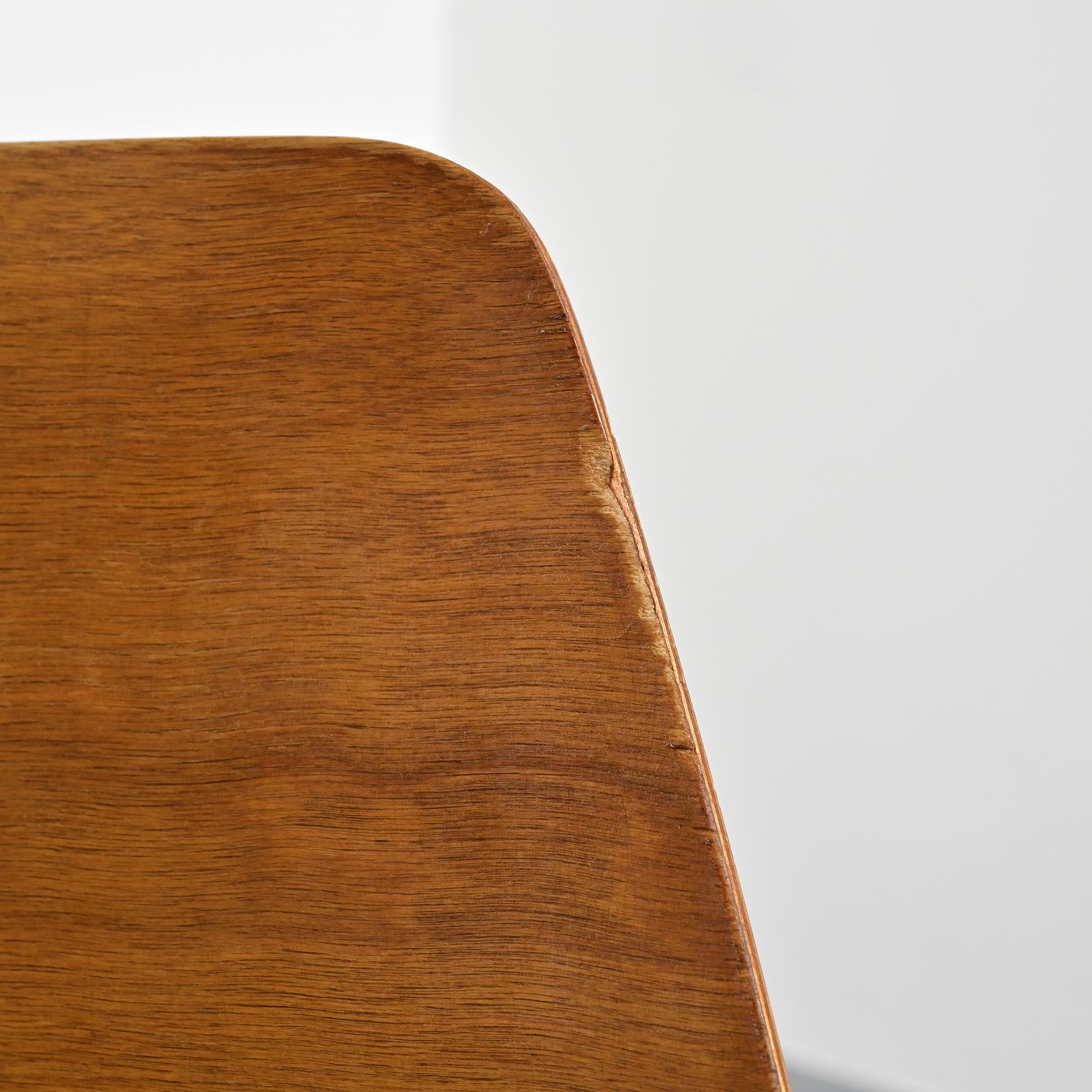 Chaise Tonneau par Pierre Guariche, Steiner, 1953