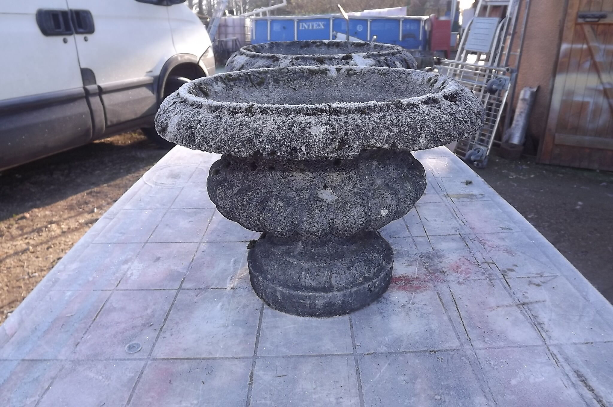 Paire de Vases en Pierres Reconstituées