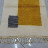 Traditional hand-woven Beni Ouraine rug, size 150 x 250 cm