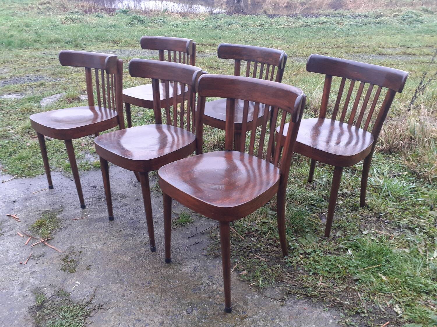 Chaises de bistrot