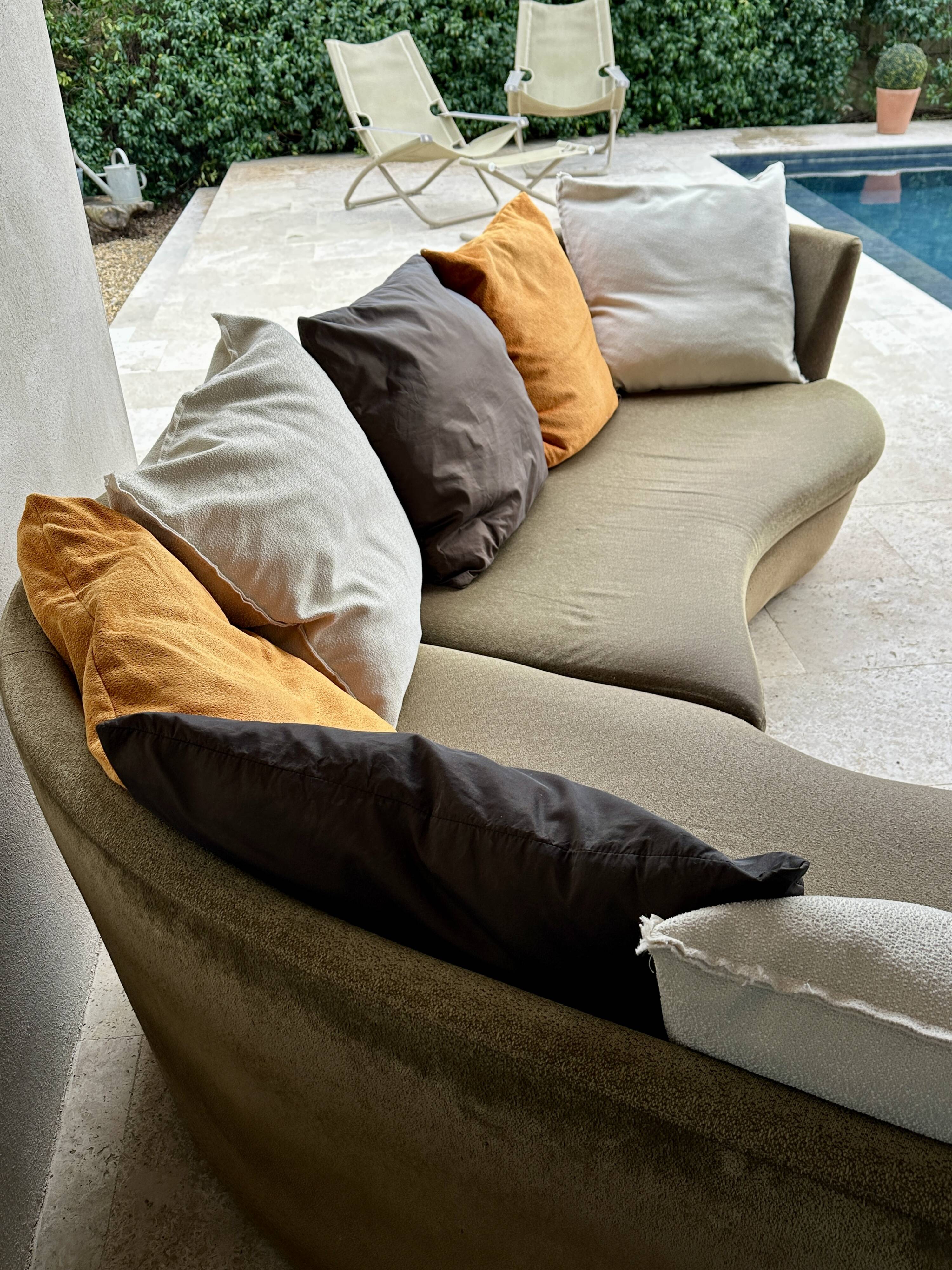 Roche Bobois sofa design - Boa model