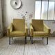 Paire de chauffeuses fauteuils vintage velours jaune