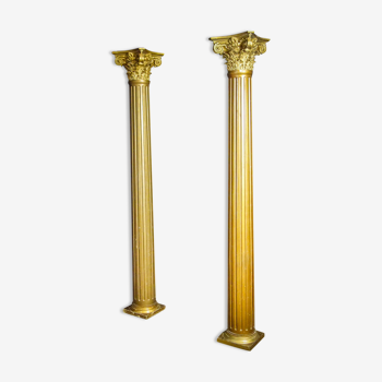 Colonnes colorées d’or classique de cru