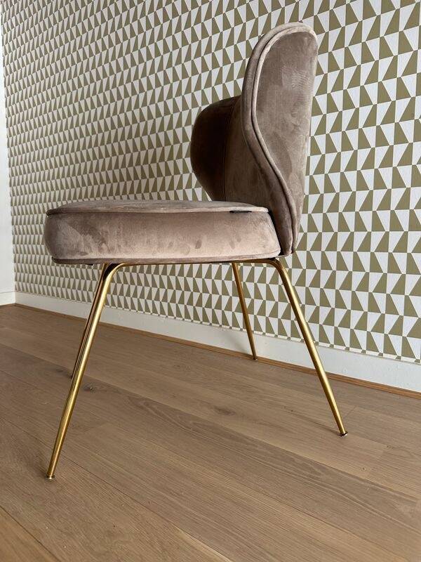 6 chairs nv gallery wayne velvet excellent condition, almost new