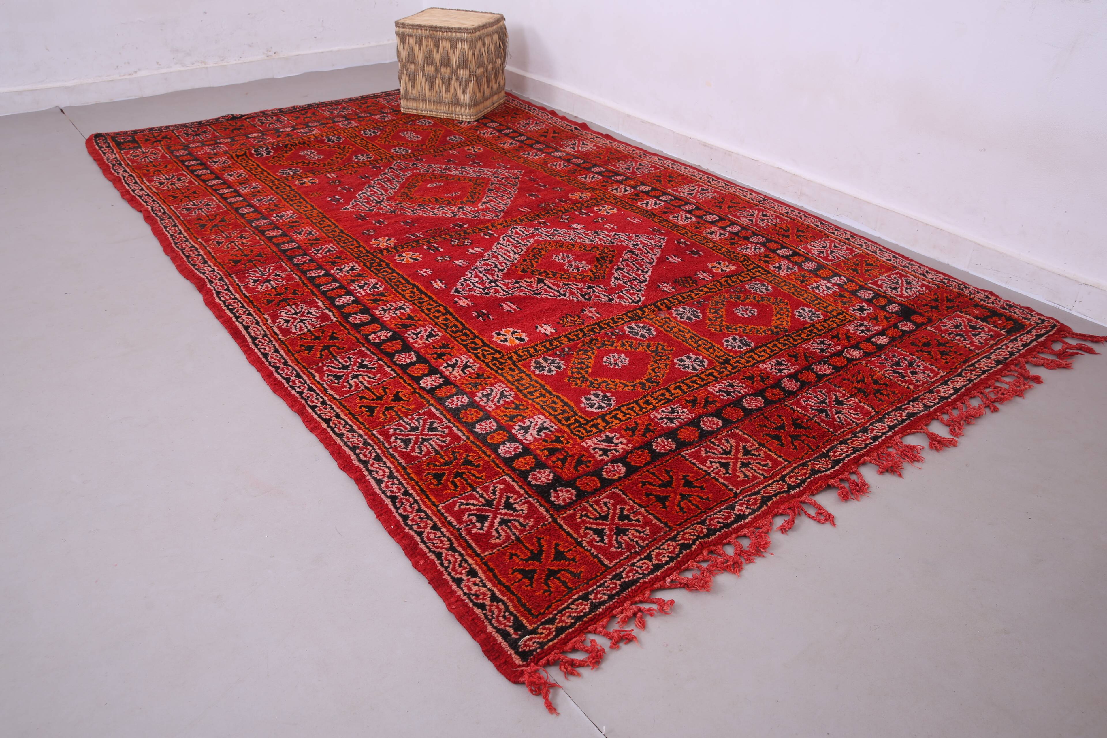 Red Vintage Moroccan Rug 192 x 321 cm - Berber Wool Rug - Handmade Rug Boho