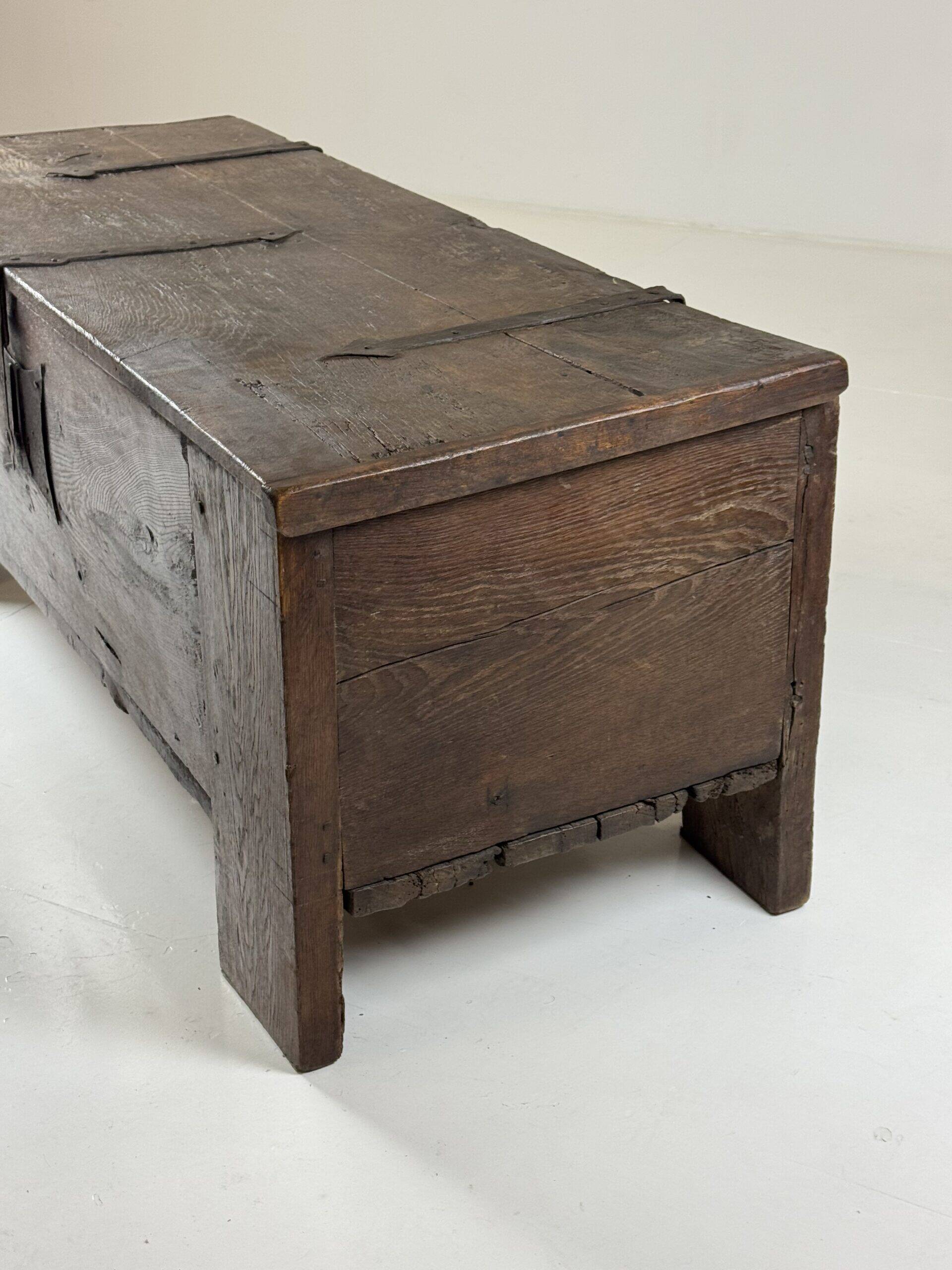 Stollentruhe chest 17th century