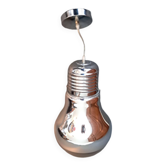 Suspension in the shape of a silver bulb.