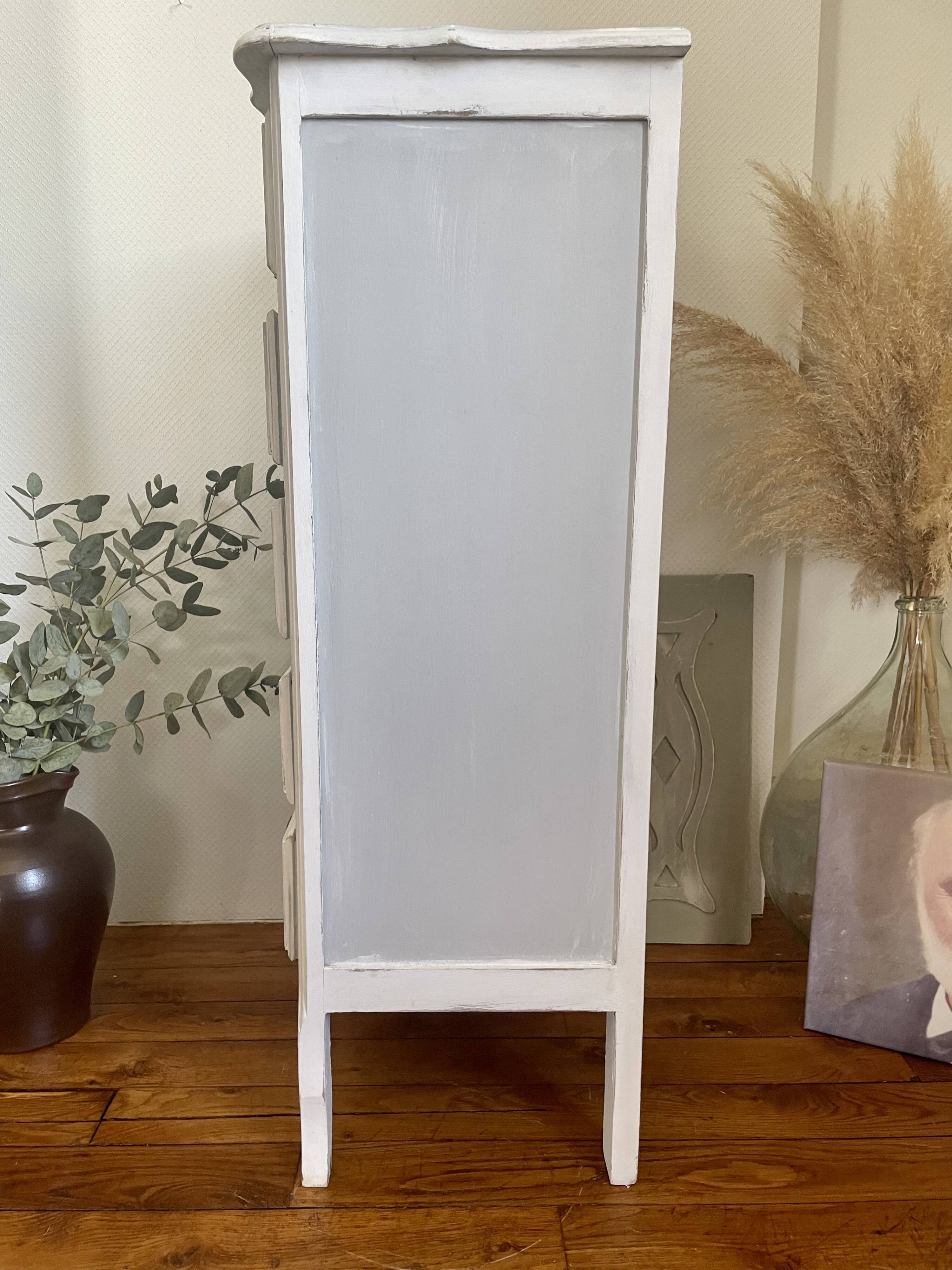 Ragpicker patina gray and white old