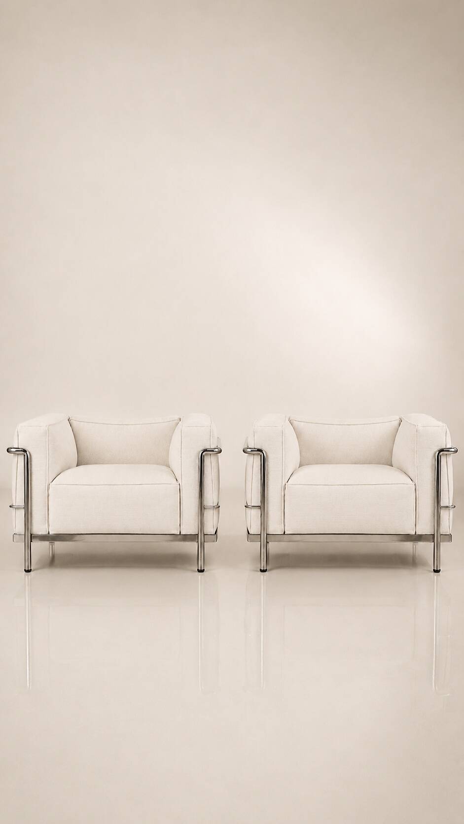 2 LC3 armchairs by Le Corbusier