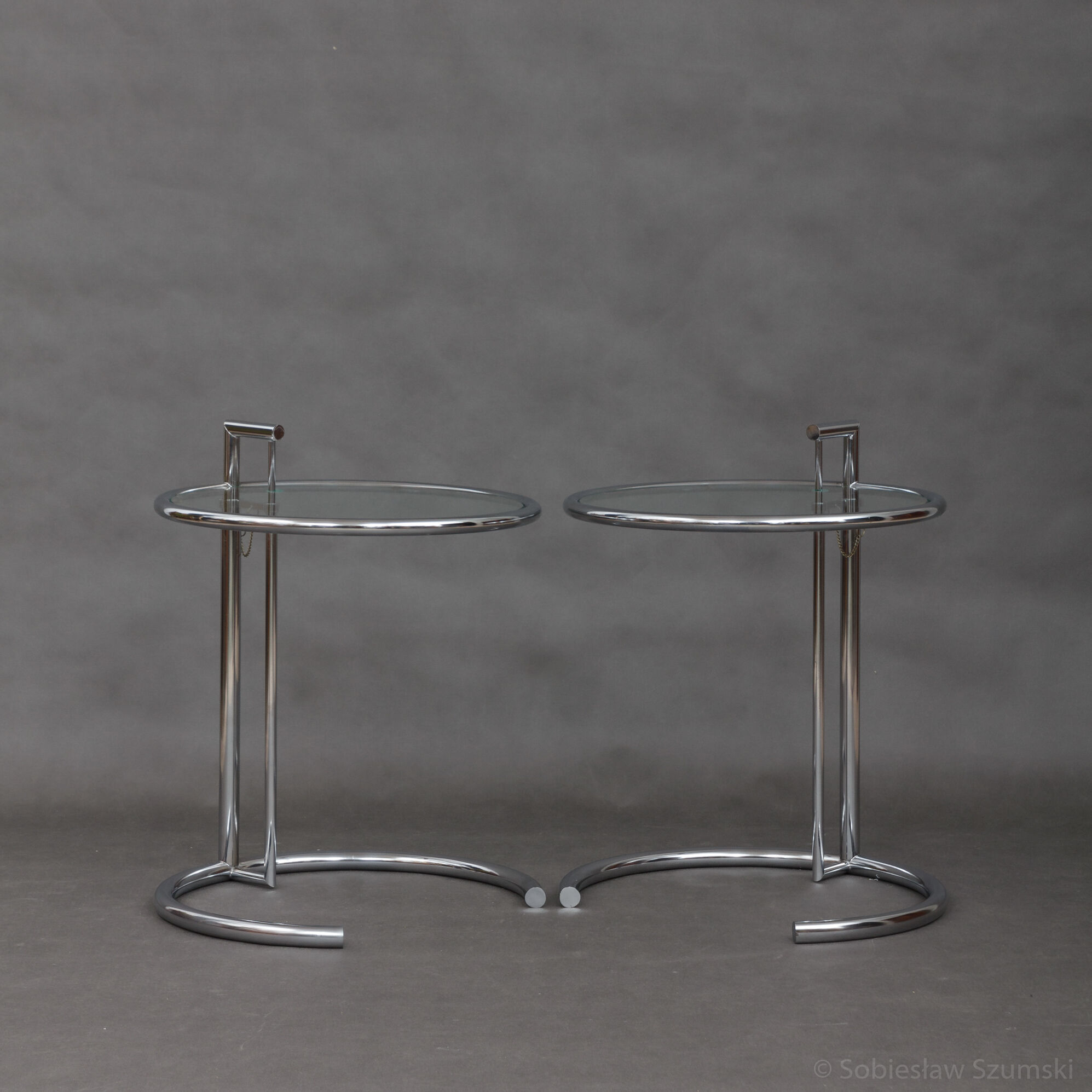 Set of 2 tabes Eileen Gray chrome model 1027