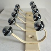 Porte manteaux mural 10 boules métal et chrome vintage