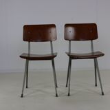 Set of two Revolt Friso Kramer chairs by Ahrend De Cirkel with original table