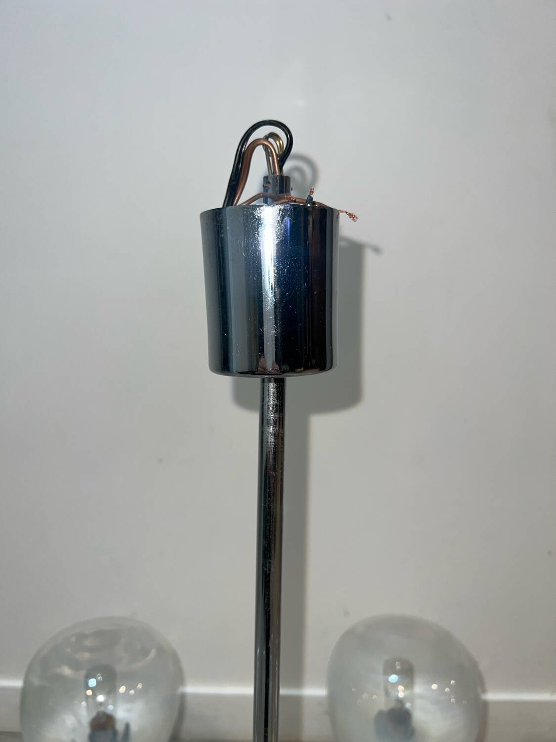 Lustre Space Age 6 arms in chrome and opalised globes in the style of Gaetano Sciolari.