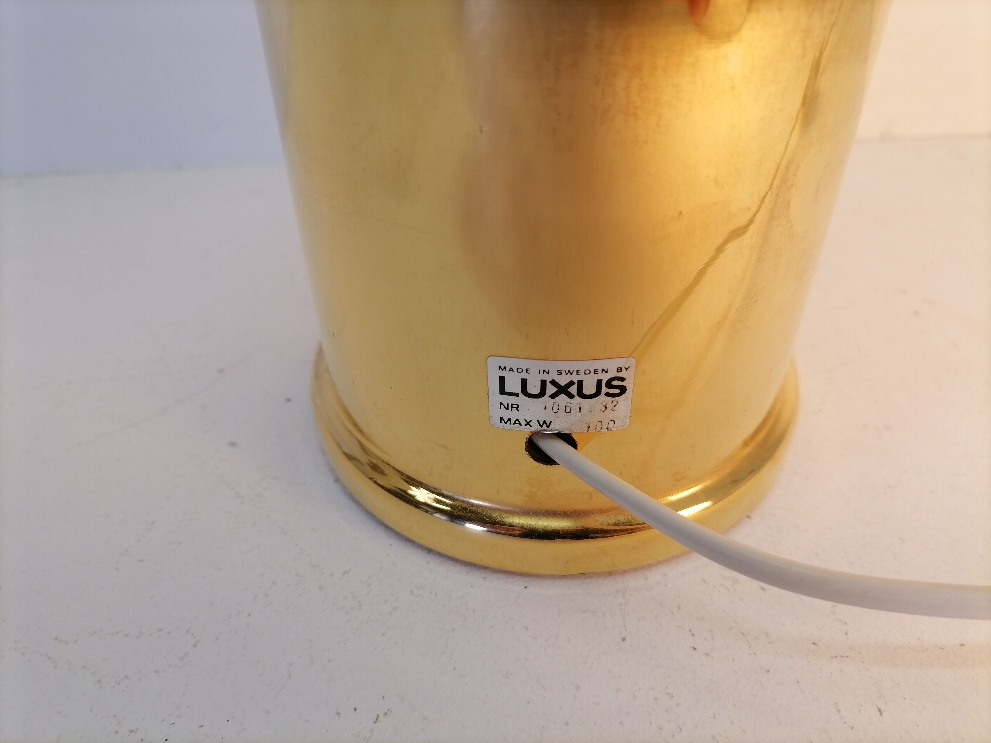 Lampe scandinave Luxus en verre doré 1970