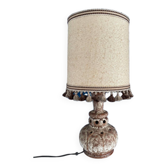 Ceramic lamp with pompom shade