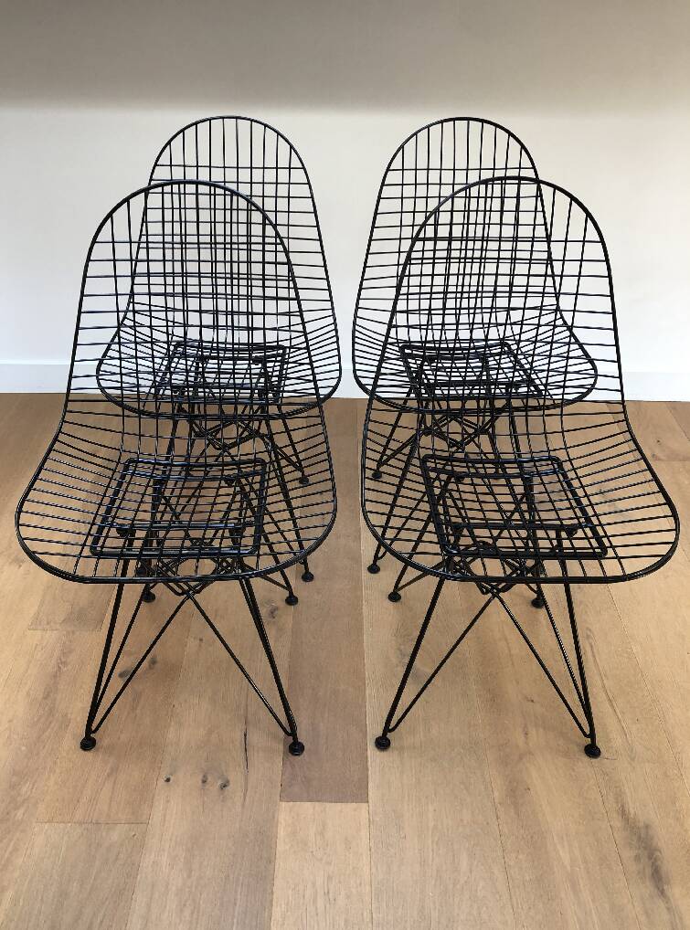 Set of 4 vintage black Eames chairs