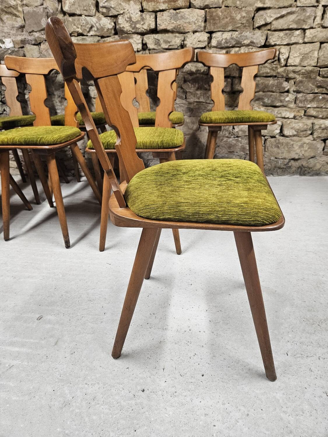 Lot  8 chaises bistrot 1970"