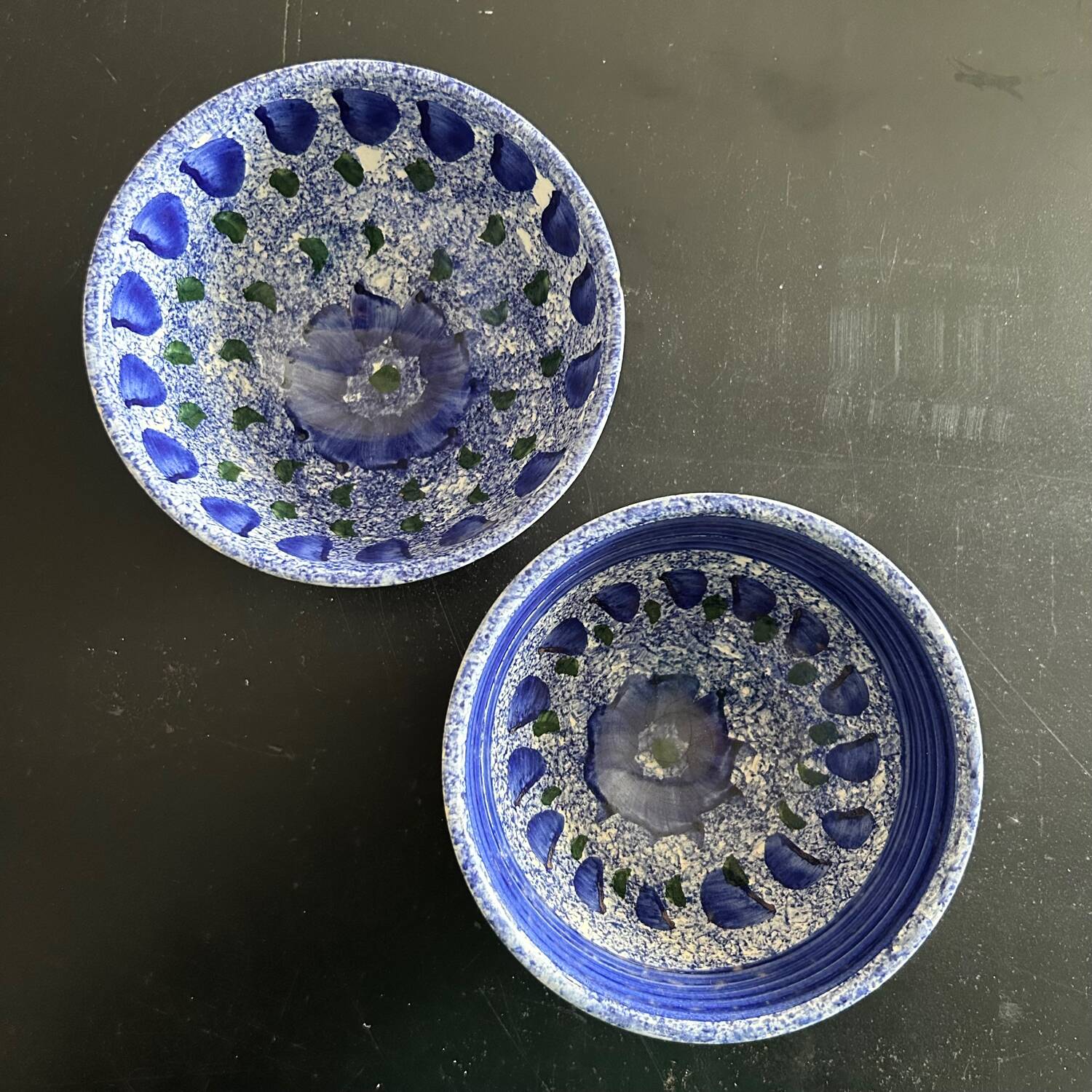 Pair of bowls signed Kerly Quimper