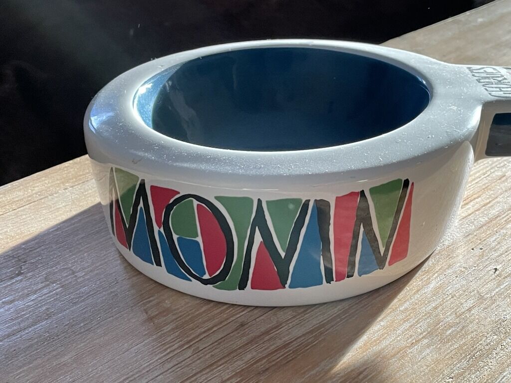 Large empty porcelain pocket