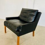 Vintage retro Danish mid-century G. Thams lounge chair in black leather