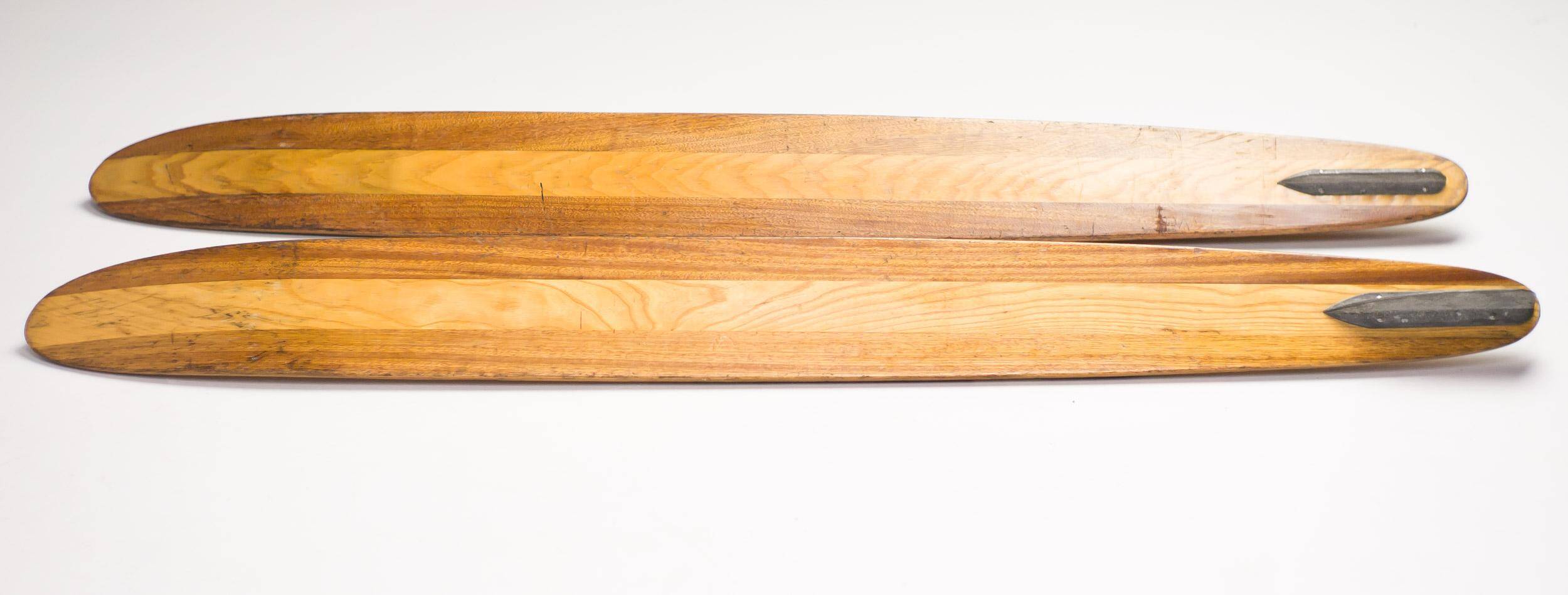 Skis nautiques vintage ayant appartenu au champion du monde Dick Pope JR - Icône sportive rare