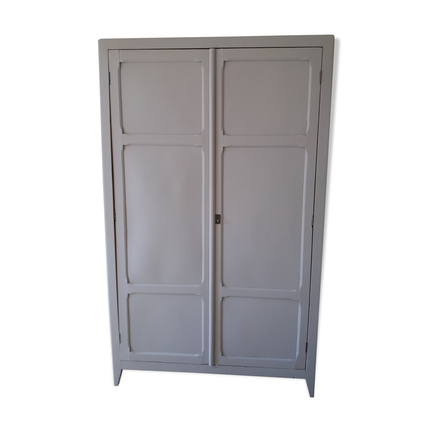 Armoire parisienne