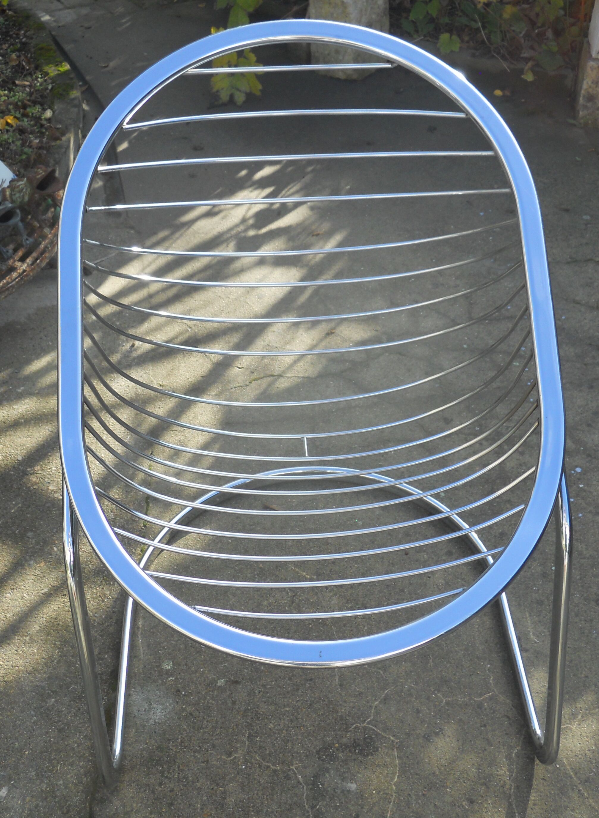 Flesh gastone rinaldi egg chair