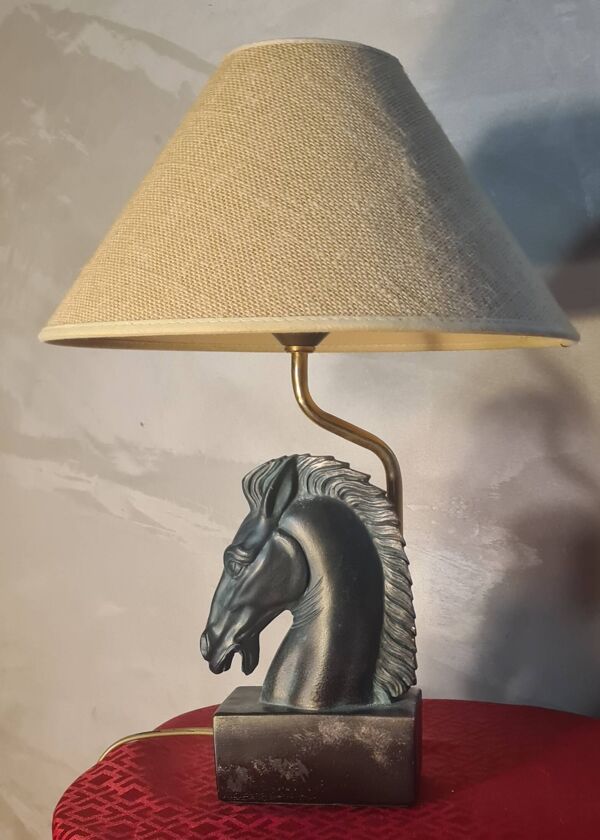 lampe tete de cheval et abat jour en jute 44x30 tres bon etat