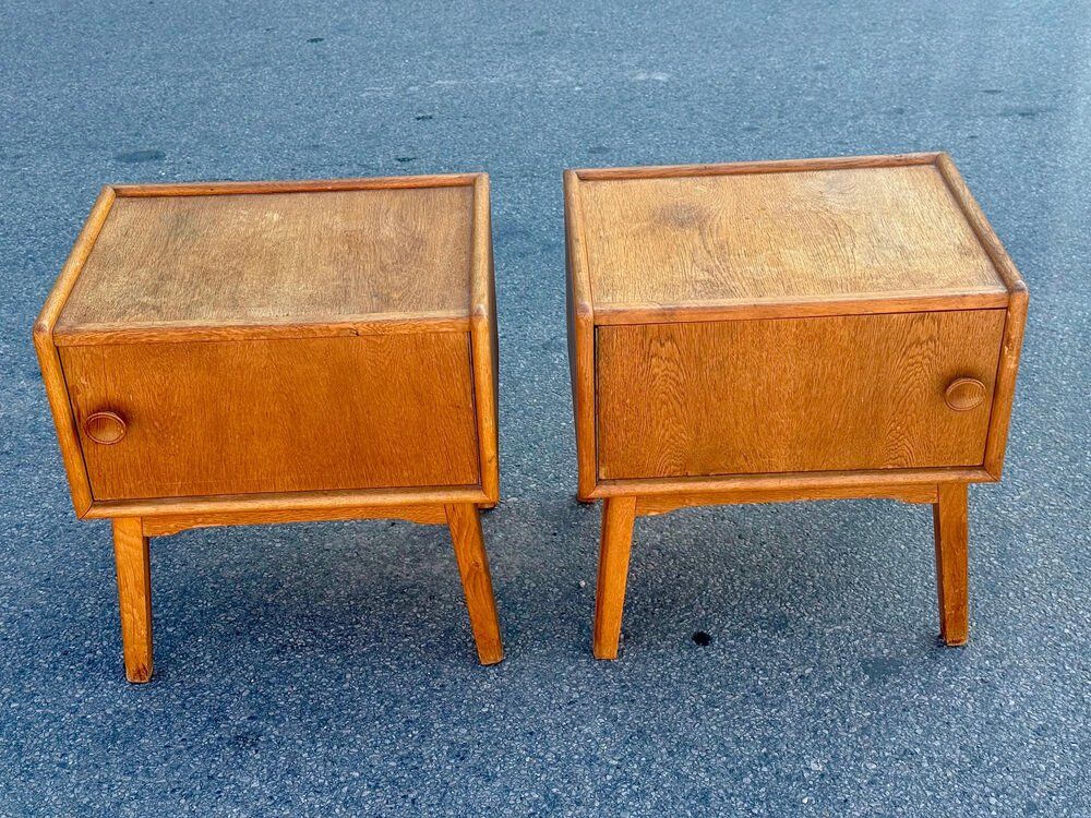 Set of 2 Danish oak bedside tables, 1940s