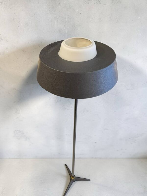 Lampadaire NX 109 E Monaco par Louis Kalff pour Philips 1950