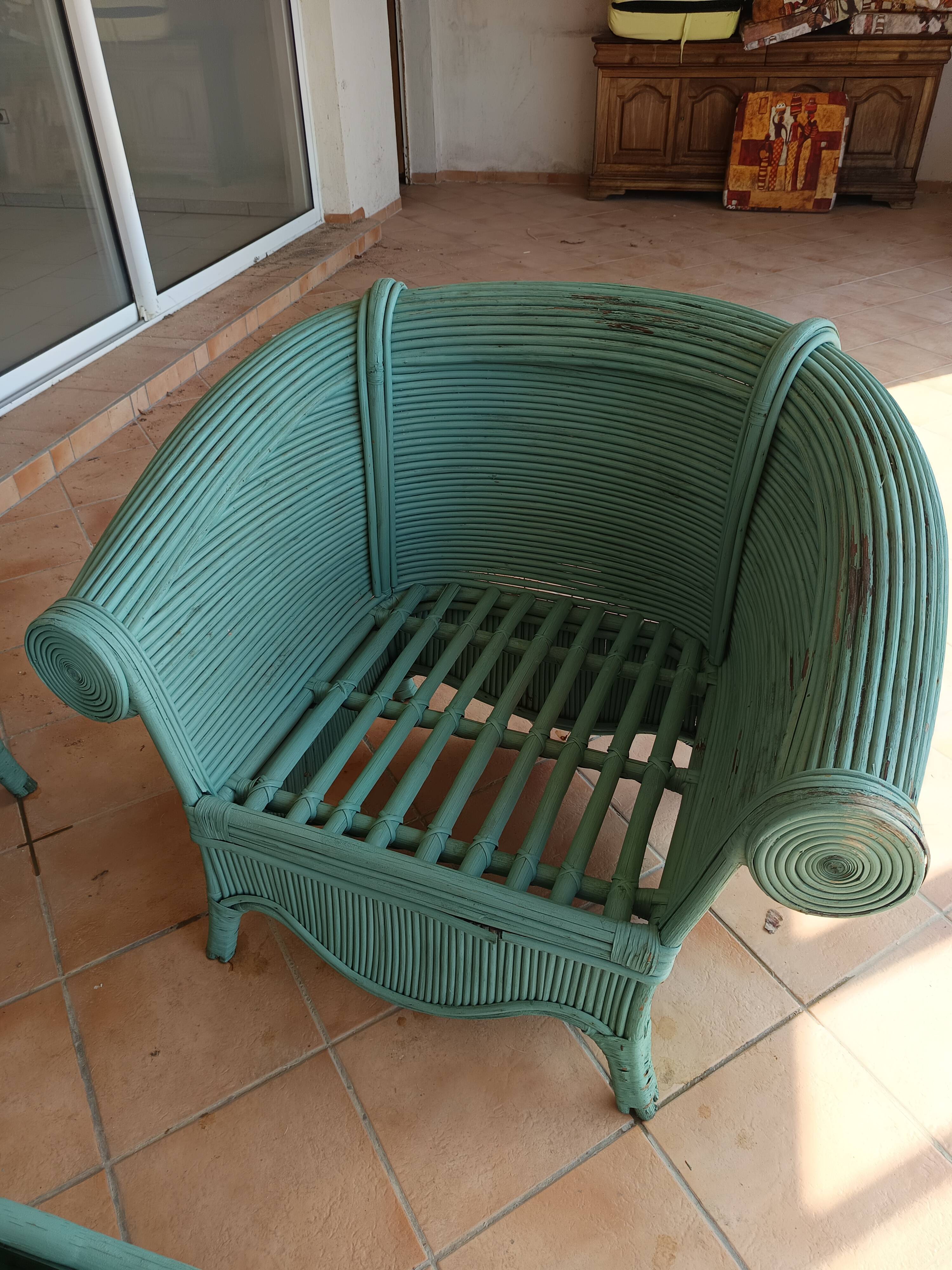 Large rattan lounge