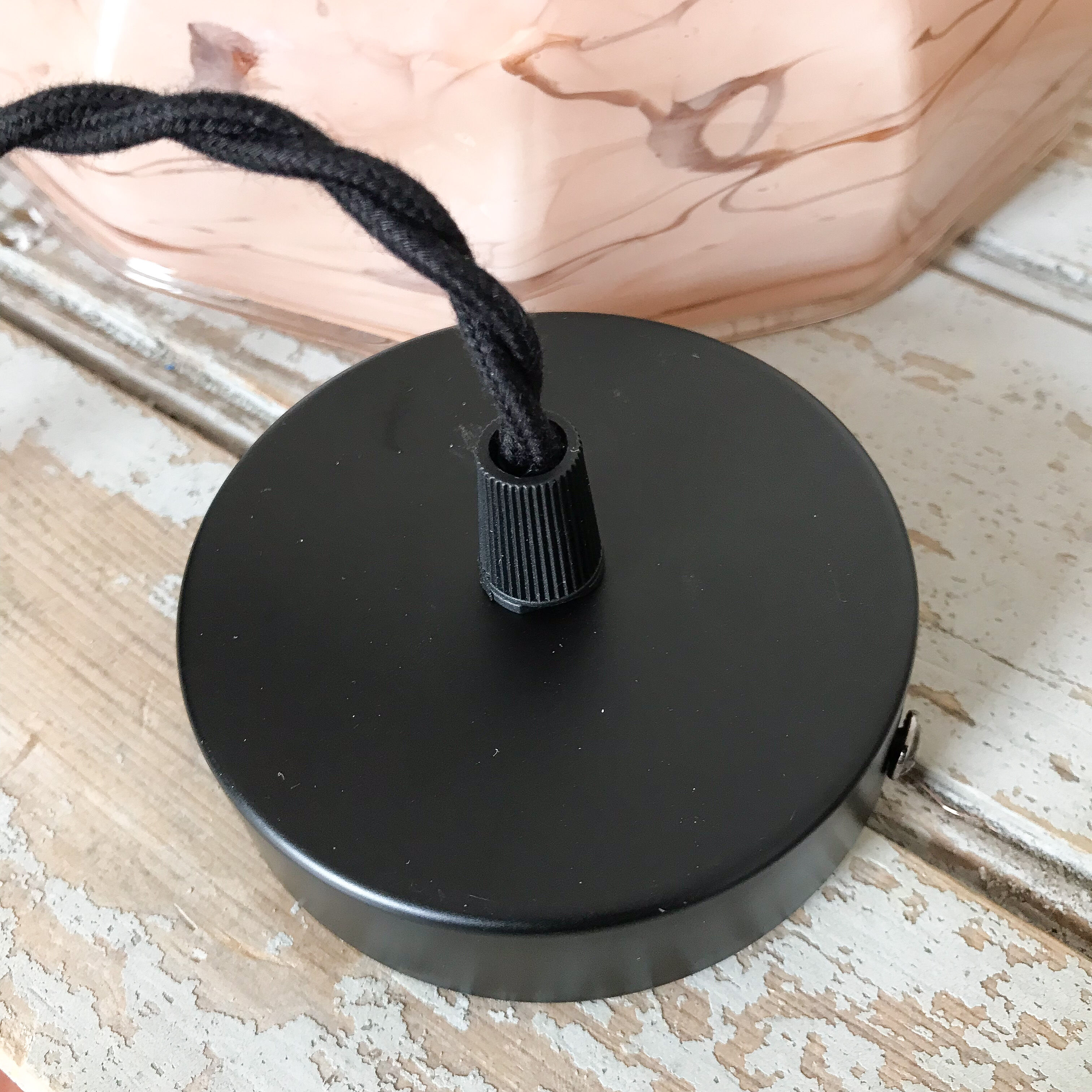 Marbled opaline suspension