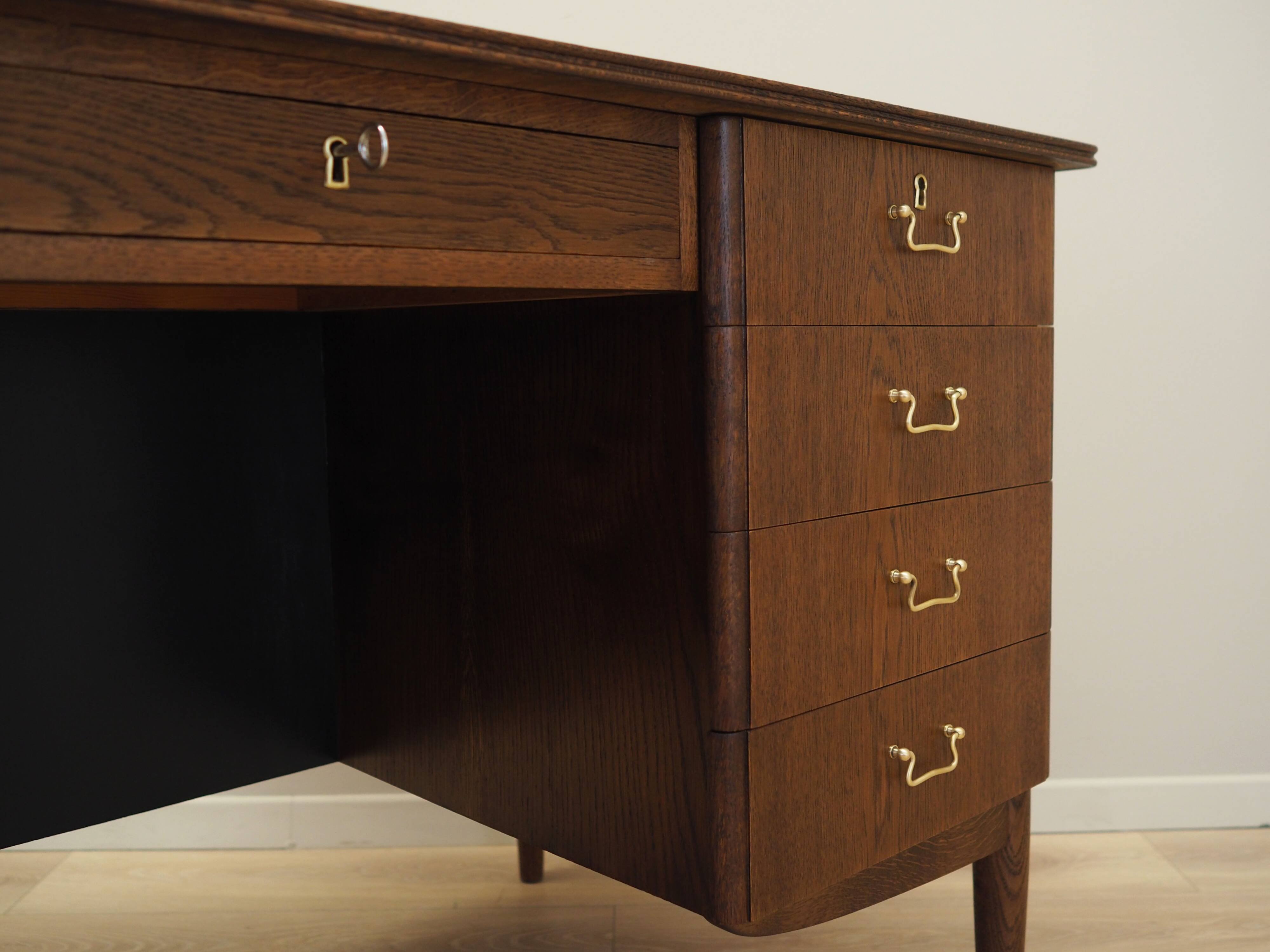 Oak desk, Danish design, 1970s, production: Denmark