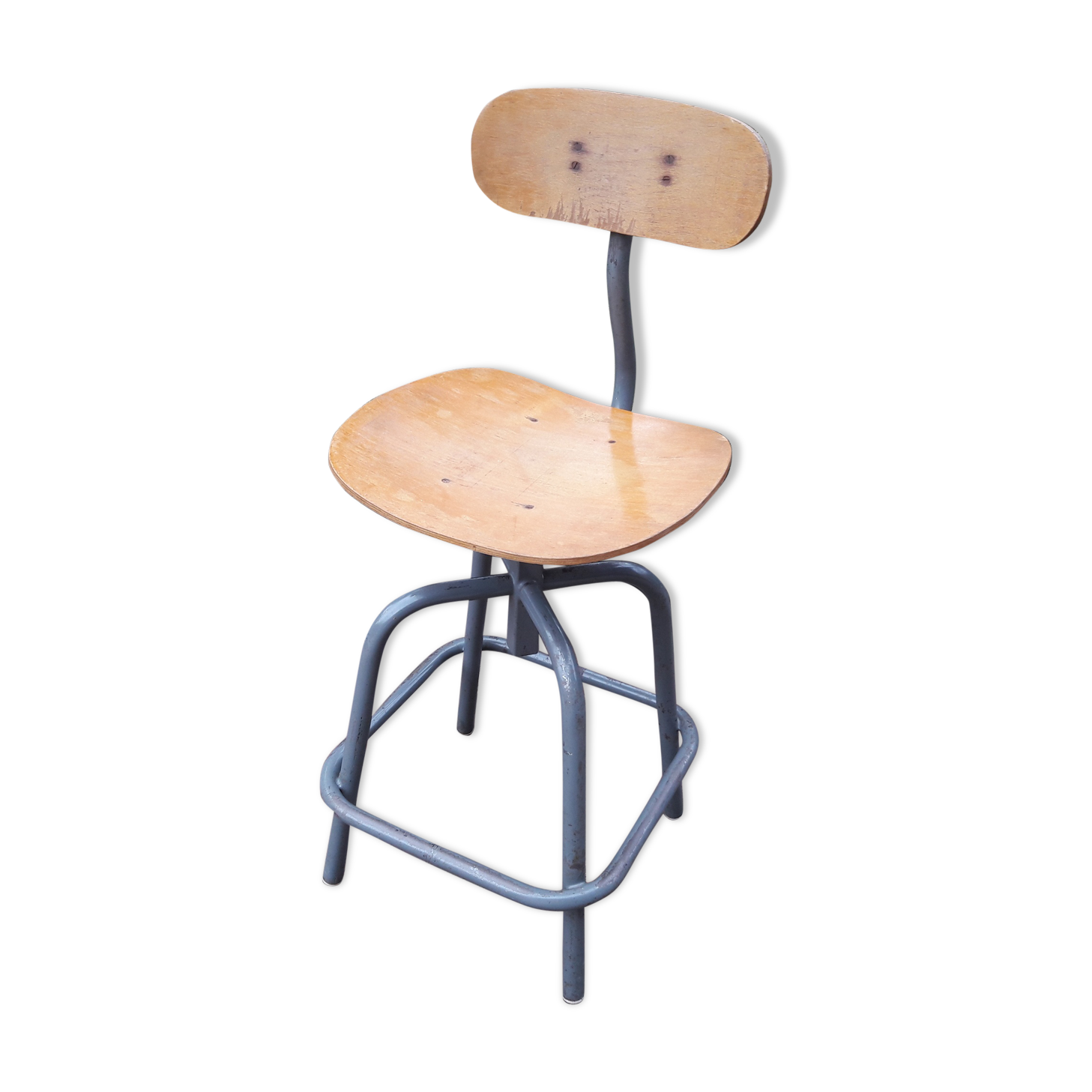 Swivel chair of workshop