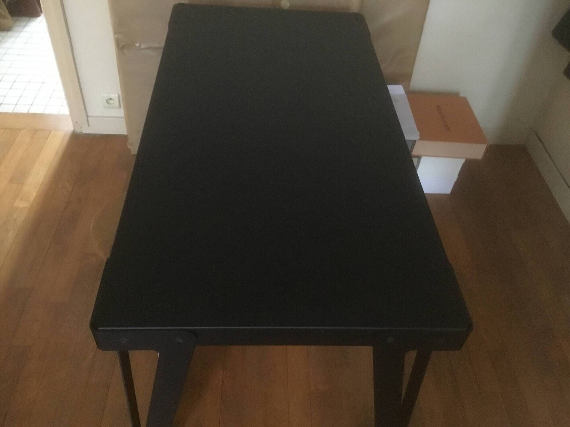 Table Lloyd design S de Serener