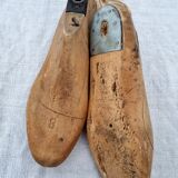 Pair of shoemaker shapes