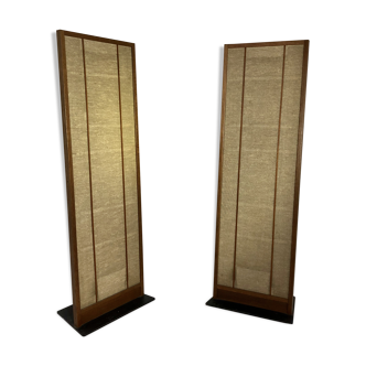 Pair of speakers stamped magnepan