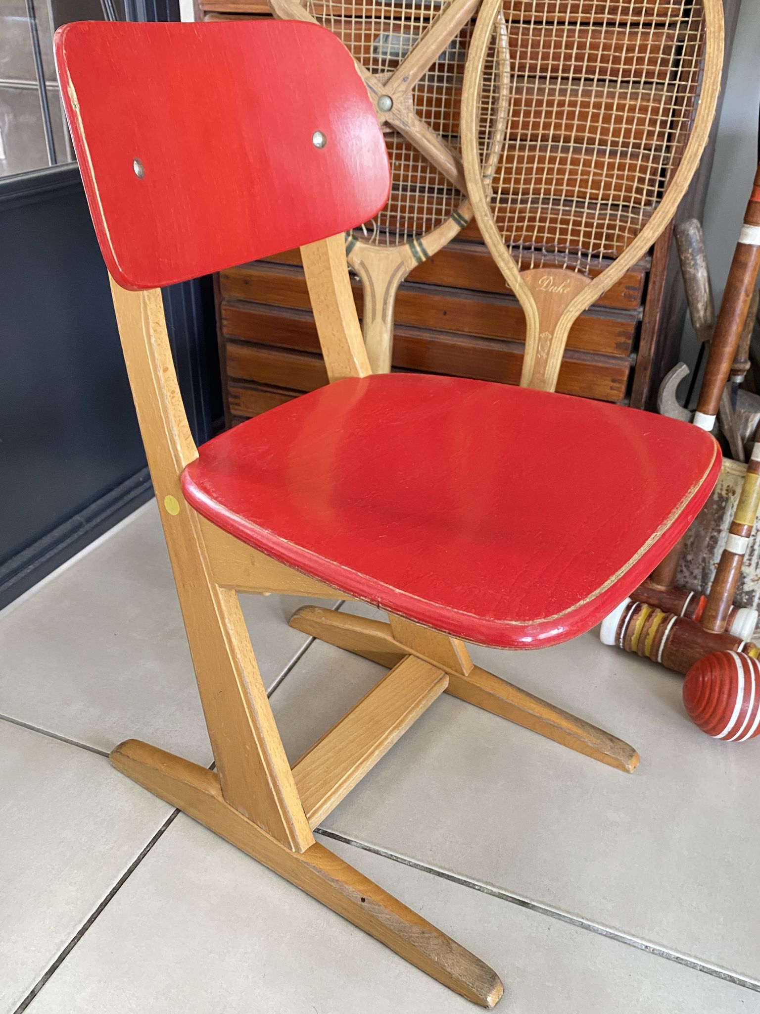 Vintage red Casala children's chair