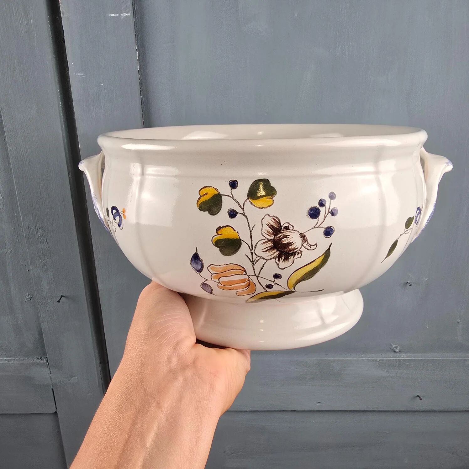Vintage soup tureen base MBFA Pornic Aunis M.A., hand-painted earthenware