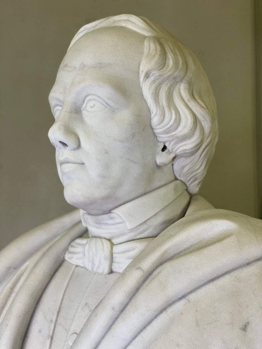 Buste en marbre de Carrare début XIXème siècle