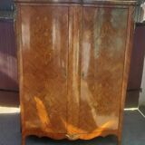 Armoire 2 portes en marqueterie motif fleurs début 20ème siècle