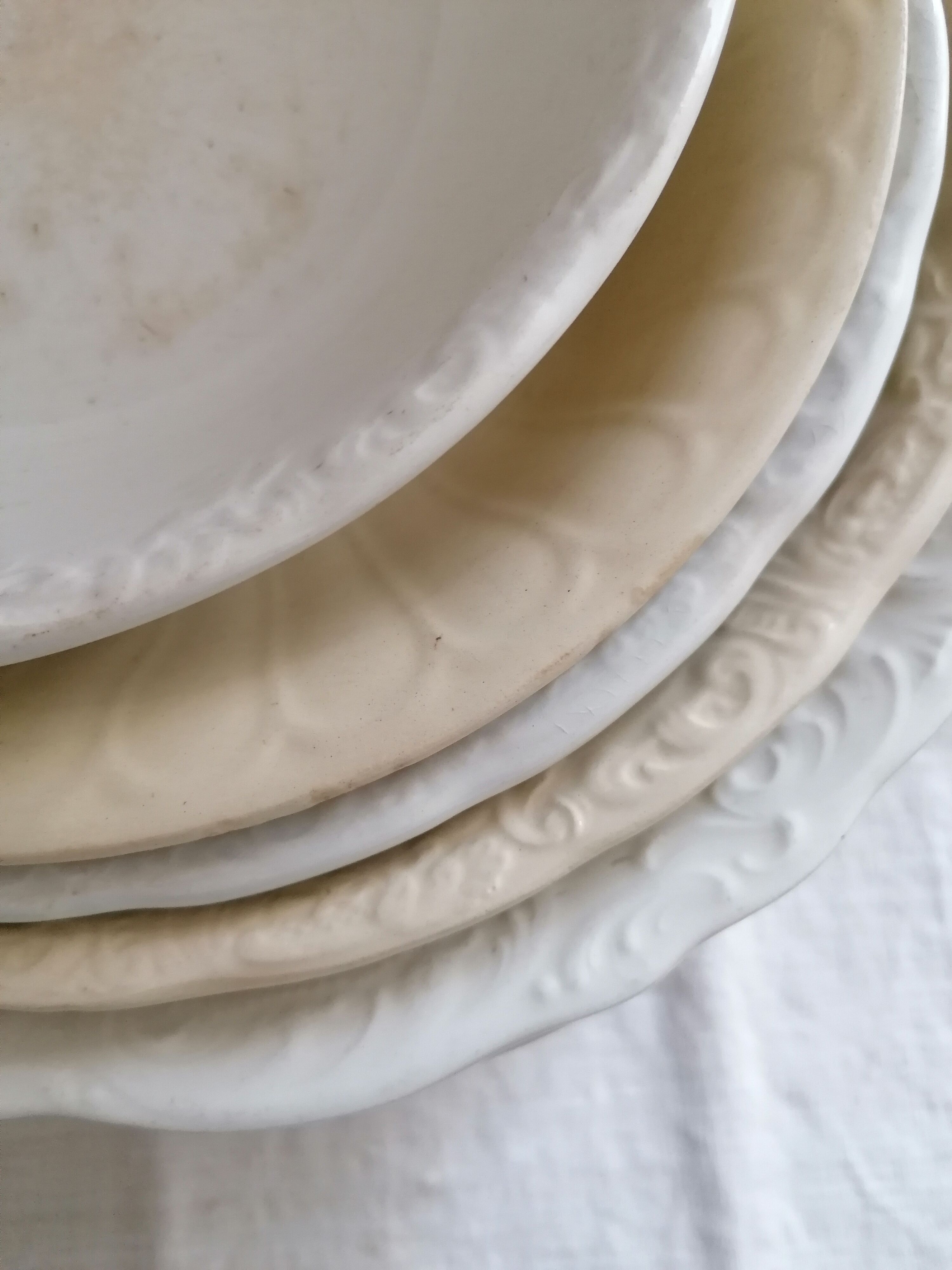 Salad bowl in Belgian earthenware Boch and brothers